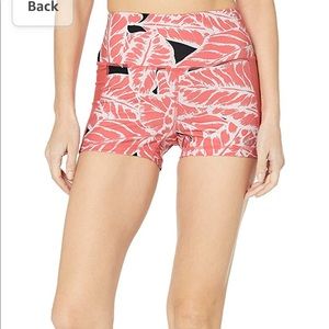 Alo yoga elevate shorts
